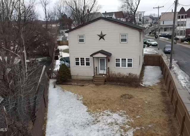 Property at 21 Frances St, Mechanicville, NY 12118, 3 beds, 1.5 baths