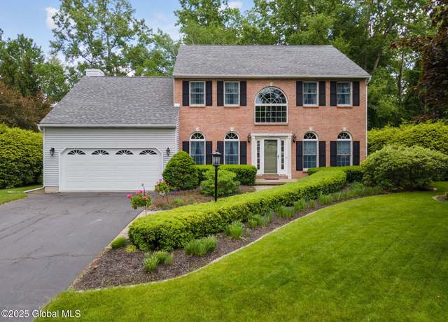 Property at 144 Kennewyck Cir, Slingerlands, NY 12159, 4 beds, 2.5 baths