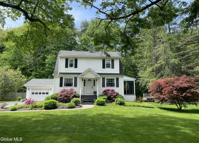 Property at 9 Newton Rd, Newtonville, NY 12110, 4 beds, 2 baths