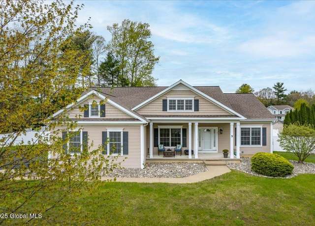 Property at 5 Saddlebrook Dr, Clifton Park, NY 12065, 3 beds, 2 baths