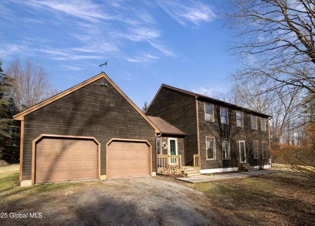 Property at 7 Stonehurst Dr, Queensbury, NY 12804, 4 beds, 2.5 baths