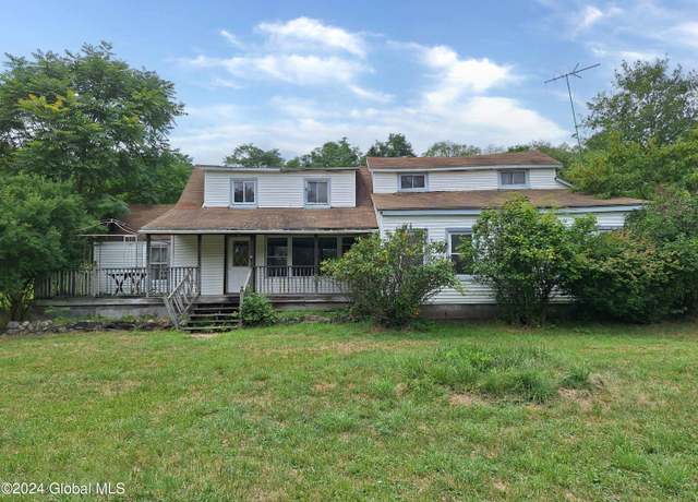 Property at 953 Ira Vail Rd, Leeds, NY 12451, 4 beds, 1 bath