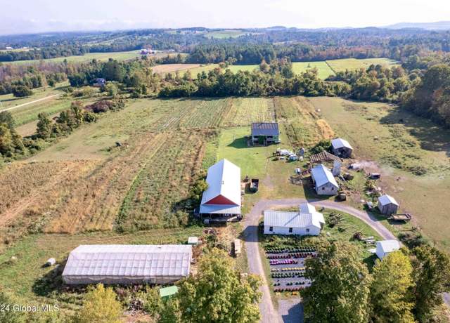 Property at 329 Anderson Rd, Sprakers, NY 12166, 3 beds