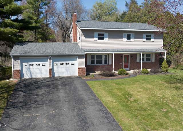 Property at 84 Apple Tree Ln, Clifton Park, NY 12065, 4 beds, 2.5 baths