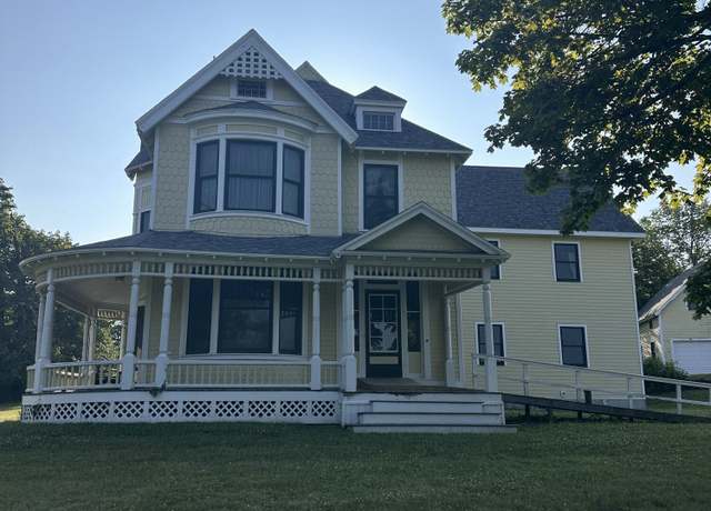Property at 951 Gifford Rd, Johnsonville, NY 12094, 5 beds, 2 baths