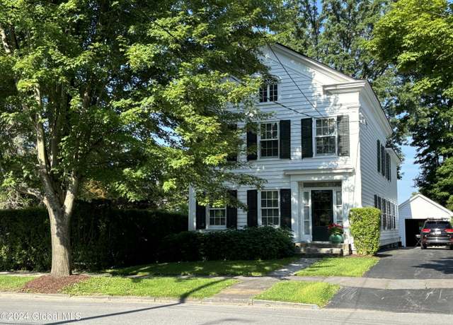 Property at 113 S William St, Johnstown, NY 12095, 4 beds, 3.5 baths