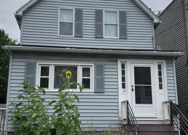 Property at 19 W Van Vechten St, Albany, NY 12209, 3 beds, 1.5 baths