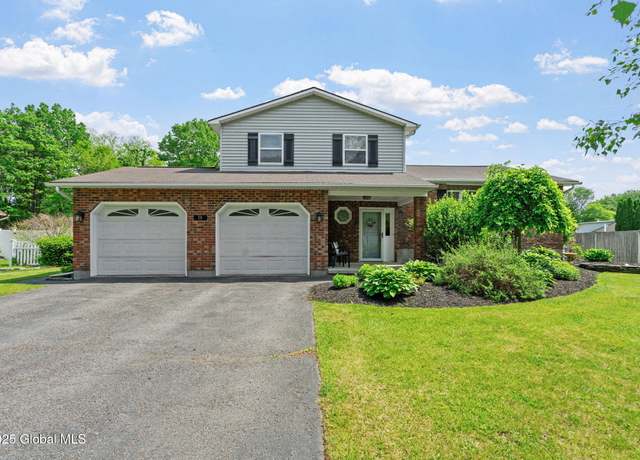 Property at 28 Elizabeth Dr, Voorheesville, NY 12186, 4 beds, 2.5 baths