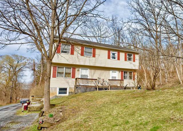 Property at 41 Brickyard Rd, Castleton, NY 12033, 5 beds, 4 baths