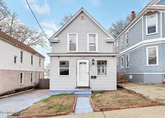 Property at 143 Linden St, Schenectady, NY 12304, 3 beds, 1 bath