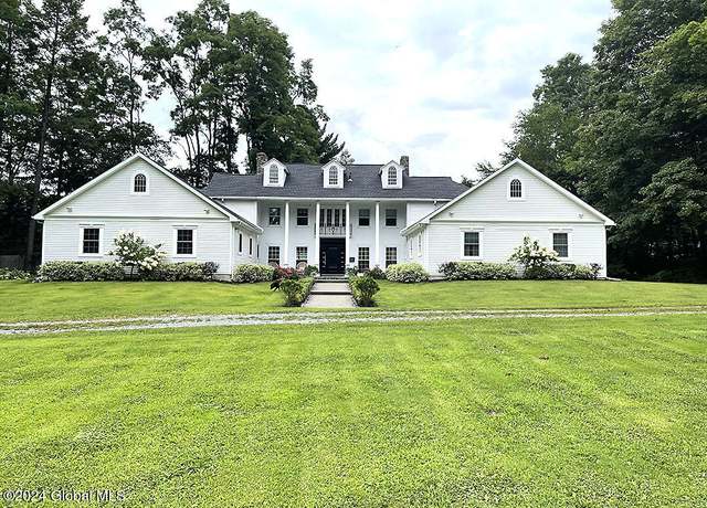 Property at 1 Princess Grn, Albany, NY 12211, 5 beds, 4.5 baths