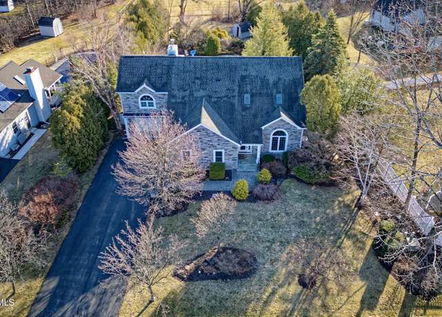 Property at 4 Groot Dr, Altamont, NY 12009, 4 beds, 3.5 baths