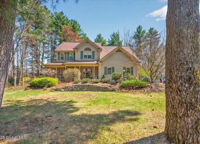 Property at 28 Ingersol Rd, Saratoga Springs, NY 12866, 3 beds, 2.5 baths