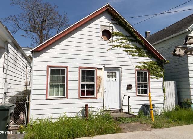 Property at 1864 7th Ave, Watervliet, NY 12189, 2 beds, 1 bath