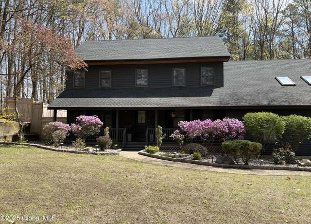 Property at 4507 Route 50, Gansevoort, NY 12831, 4 beds, 3.5 baths