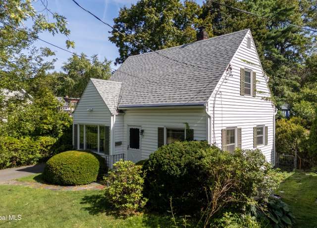 Property at 23 Rugby Rd, East Greenbush, NY 12061, 3 beds, 1.5 baths