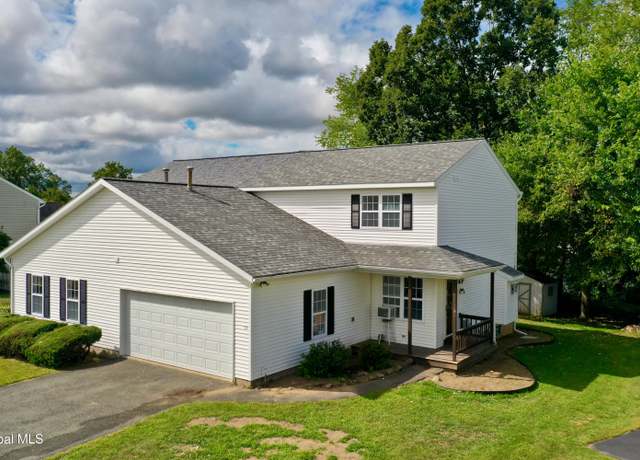 Property at 13 Erie Ct, Waterford, NY 12188, 3 beds, 2.5 baths
