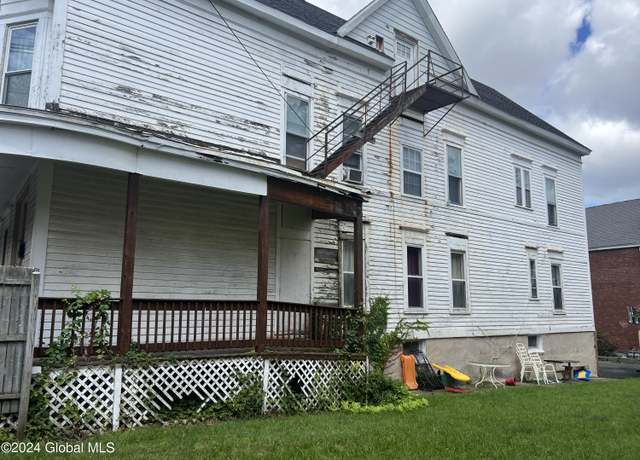 Property at 74 Eagle St, Troy, NY 12180, 9 beds, 5.5 baths