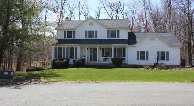 Photo of 2 Rhode Island Ct, Rexford, NY 12148