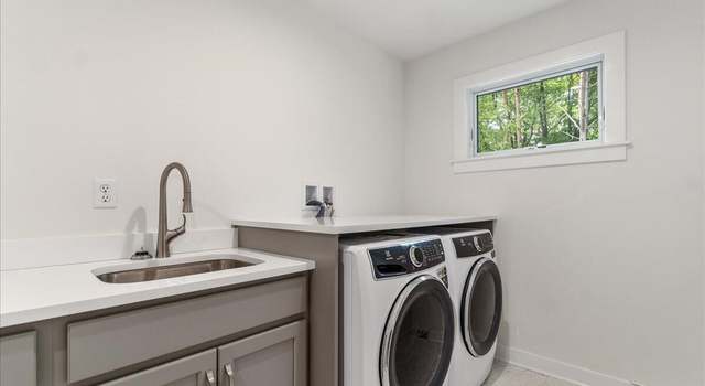 Photo of 52 Cannon Royal Dr, Saratoga Springs, NY 12866