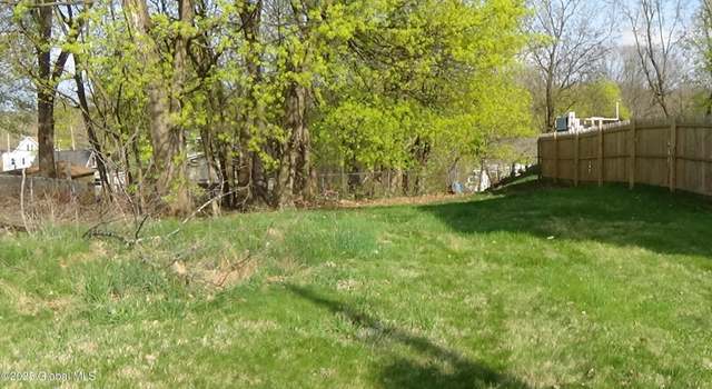 Photo of 1568 5th St, Rensselaer, NY 12144