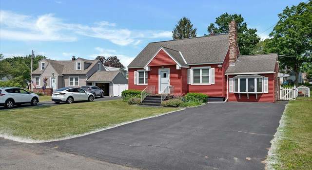 Photo of 327 Sullivan Rd, Schenectady, NY 12304