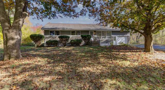 Photo of 650 East Line Rd, Malta, NY 12020