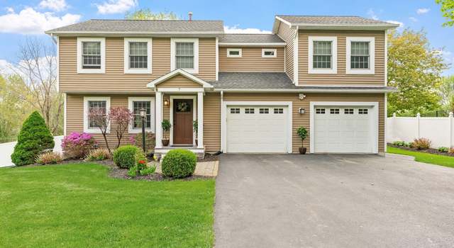 Photo of 7 Kent Pl, Wynantskill, NY 12198