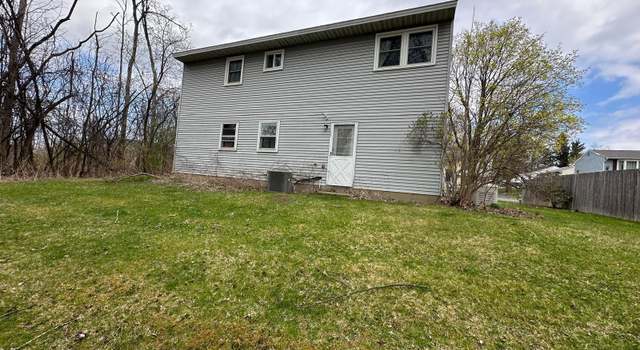 Photo of 6 York Pl, Latham, NY 12110