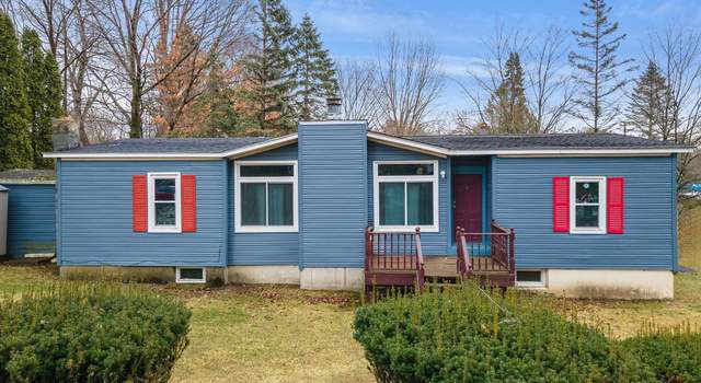 Photo of 31 Penny Ln, Averill Park, NY 12018