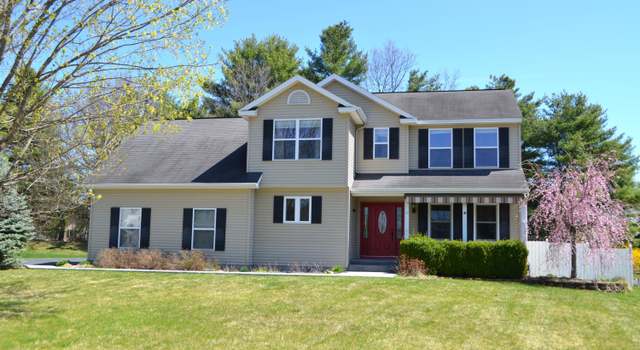 Photo of 32 Pheasant Way, South Glens Falls, NY 12803