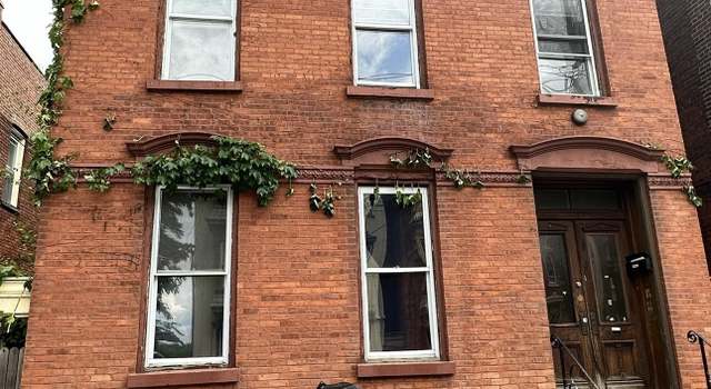 Photo of 384 8th St, Troy, NY 12180
