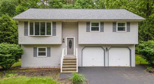Photo of 21 Wineberry Ln, Malta, NY 12020