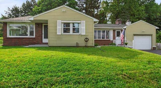 Photo of 7 Sunset Dr, Troy, NY 12182