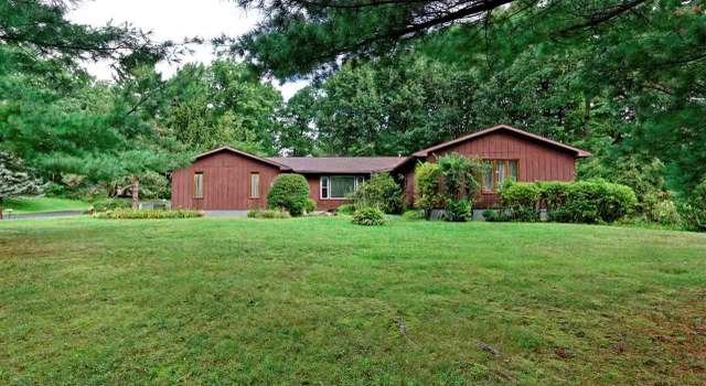 Photo of 2223 Pine Ridge Rd, Niskayuna, NY 12309
