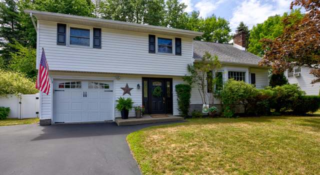 Photo of 25 Dublin Dr, Ballston Spa, NY 12020
