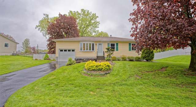 Photo of 20 Lori Ln, Latham, NY 12110