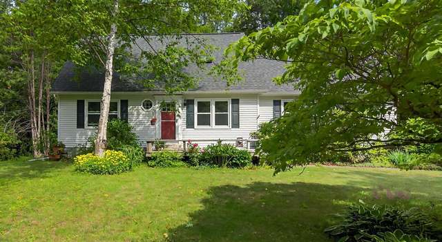 Photo of 21 Hemlock Dr, Greenfield Center, NY 12833