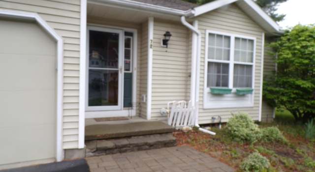 Photo of 72 Old Mill Ln, Queensbury, NY 12804