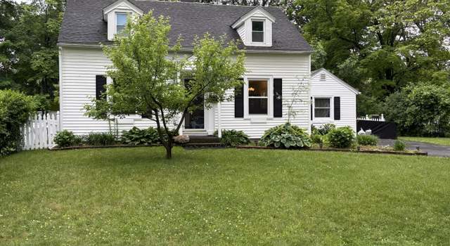Photo of 1922 Regent St, Niskayuna, NY 12309