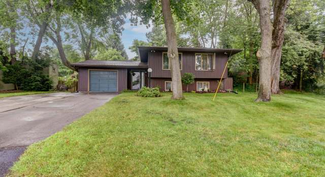 Photo of 5 Wendfair Ter, Albany, NY 12205