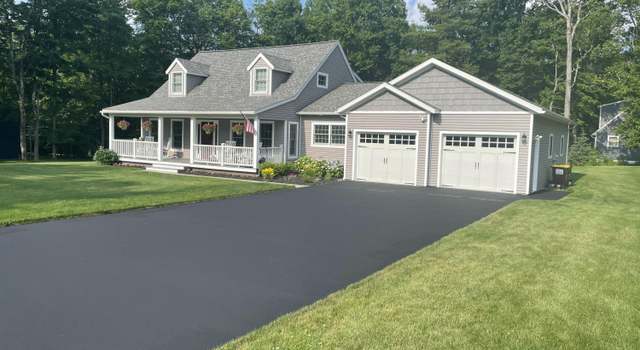 Photo of 19 Montgomery Ct, West Sand Lake, NY 12196