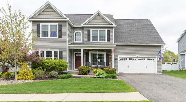 Photo of 6 Maiden Cir, Malta, NY 12020