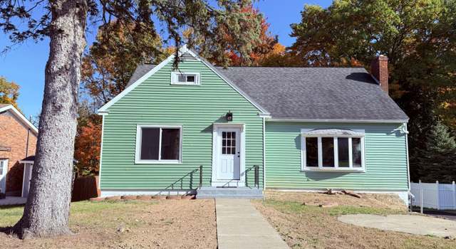 Photo of 30 Hoffman Dr, Latham, NY 12110