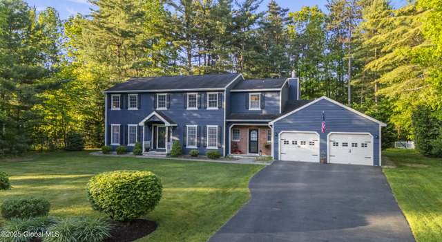 Photo of 6 Iroquois Dr, Queensbury, NY 12804