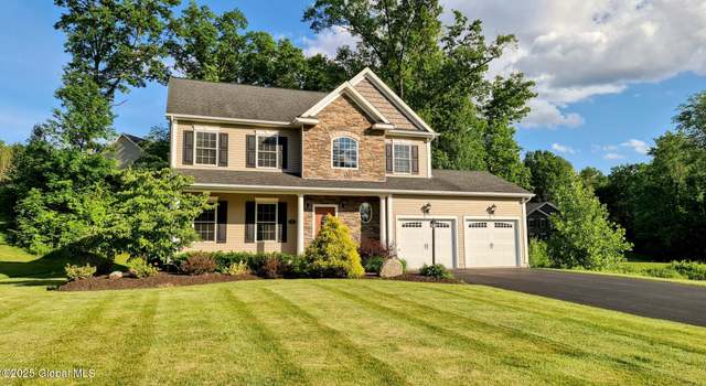 Photo of 17 Stone Crest Dr, Mechanicville, NY 12118