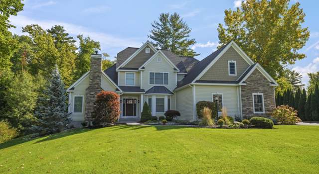 Photo of 240 Menlo Park Rd, Niskayuna, NY 12309
