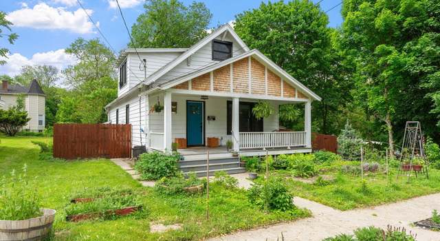 Photo of 26 Summit Ave, Troy, NY 12180