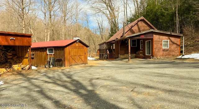 Photo of 142 Church Rd, Johnstown, NY 12095