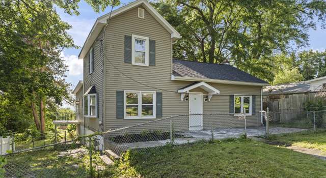 Photo of 5 Chester Ct, Troy, NY 12182